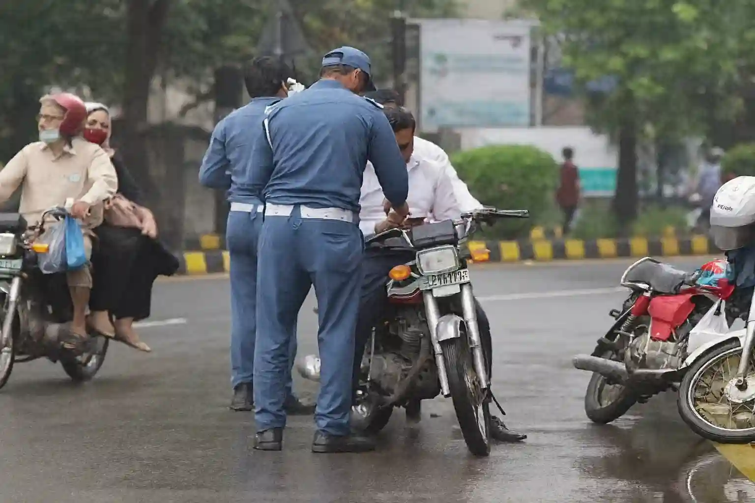 Punjab Motorcyclists New Safety Rule 2025 1 Punjab Motorcyclists New Safety Rule 2025
